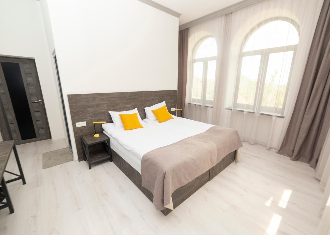 Hotel Popock Goris Extérieur photo